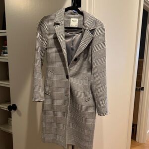 A&F Gray and White Checkered Trench Coat